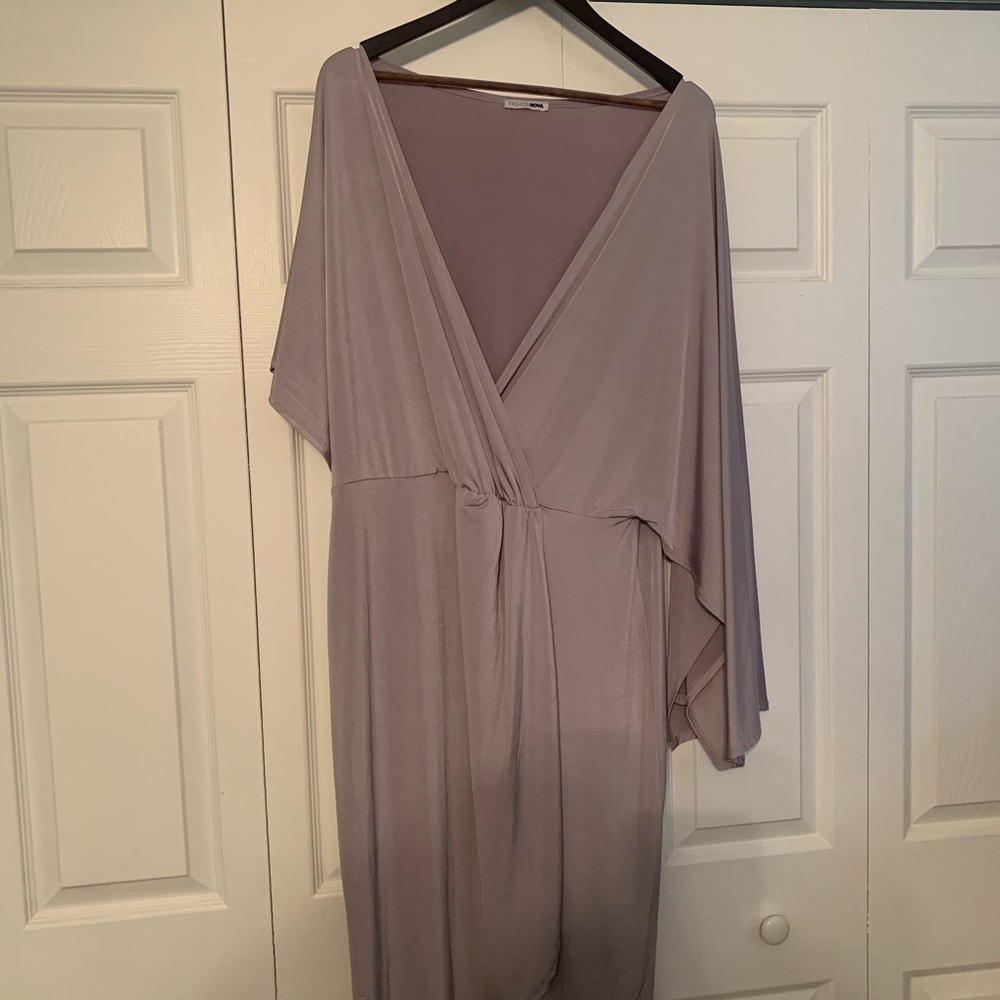 Fashion Nova batwing dress size 20
